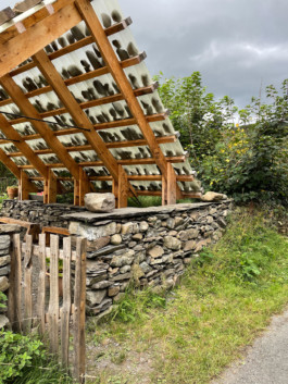 Material-Cultures_Rock-Hut_11